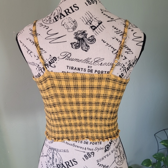 Hollister yellow and black tank in small - Picture 3 of 6